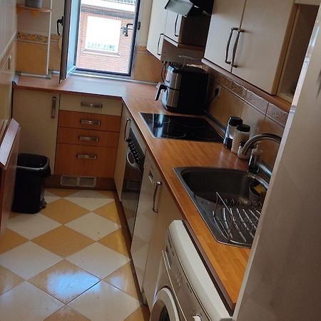 ホテル Habitacion Individual Con Bano Y Cocina Compartida マドリード エクステリア 写真